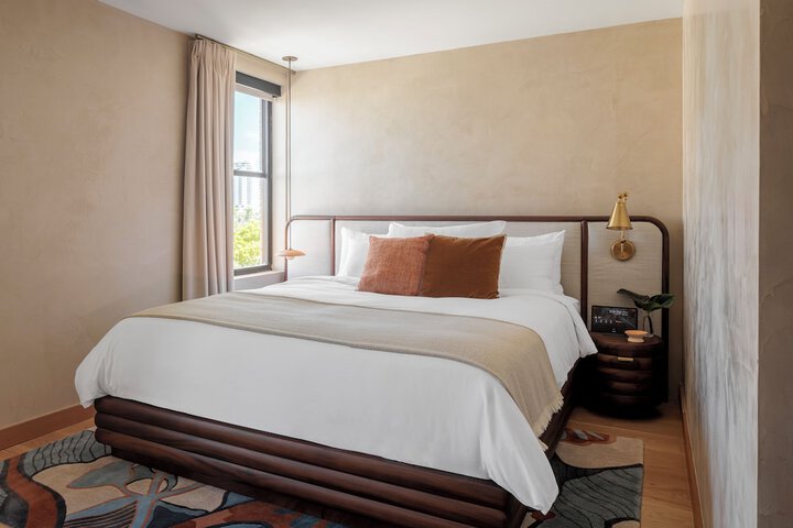 Room 4 of 35