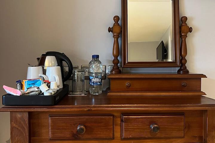 Room 9 of 30
