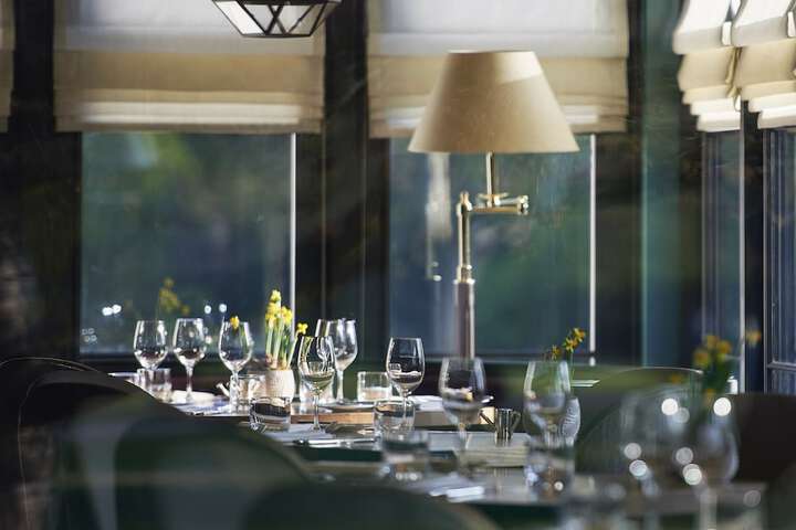 Dining 55 of 76