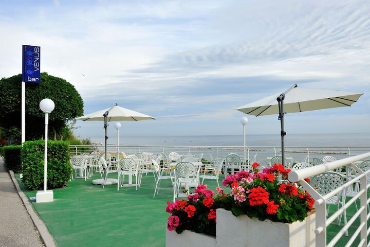Terrace/Patio 52 of 56
