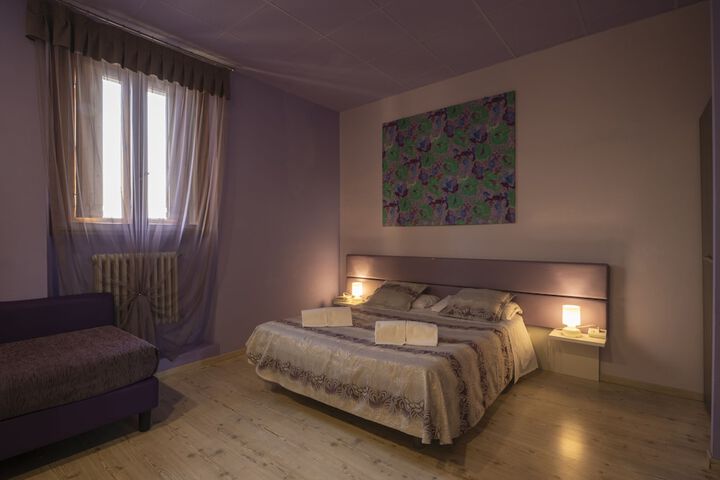 Room 35 of 104