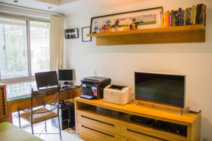Room 42 of 75
