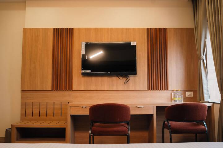 Room 15 of 32