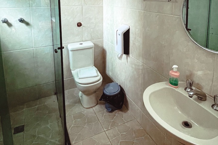 Room 20 of 39