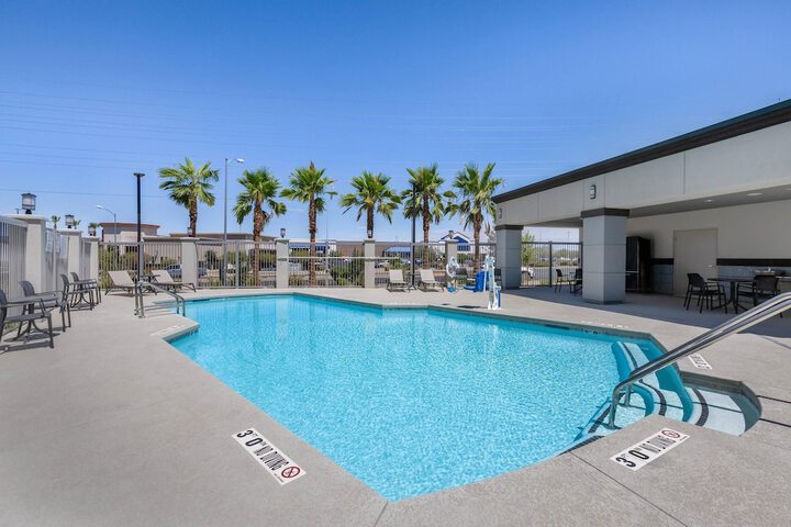 Pool 31 of 38