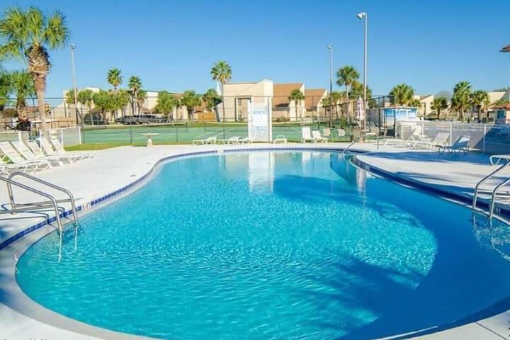 Pool 14 of 22