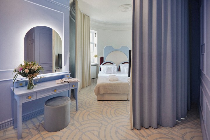 Room 14 of 40