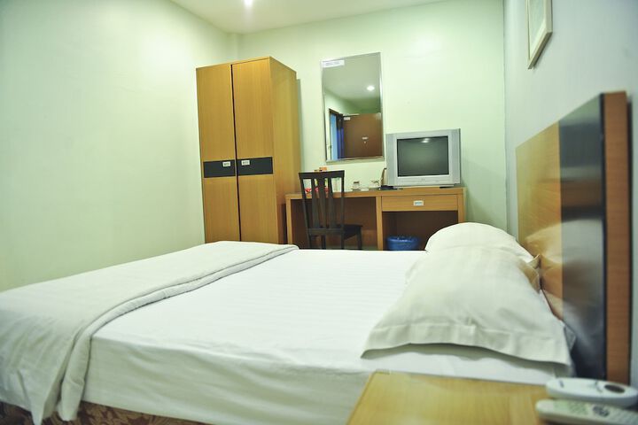 Room 15 of 35