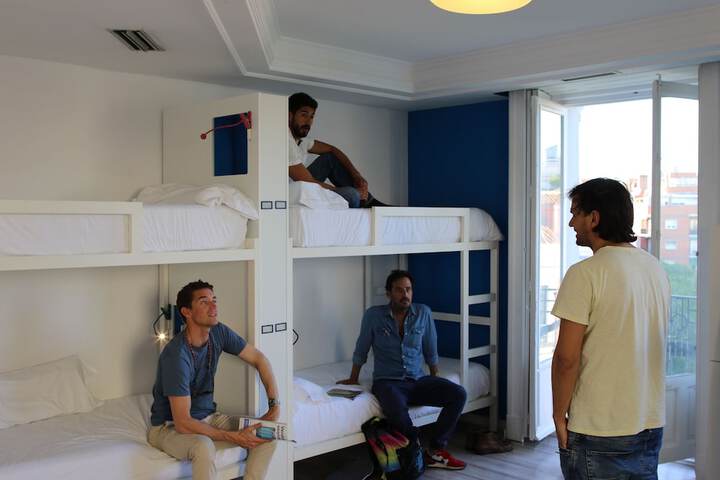 Room 27 of 113