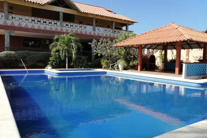 Pool 15 of 18