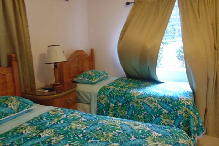 Room 42 of 193