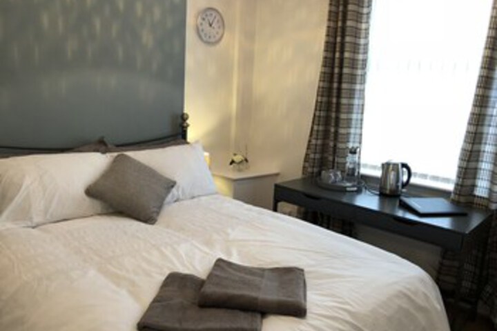Room 10 of 30