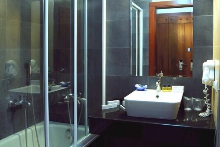 Room 20 of 49