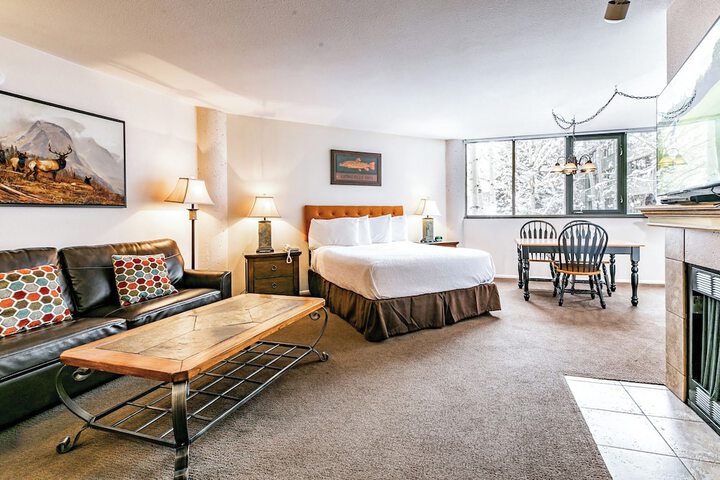 Room 46 of 331