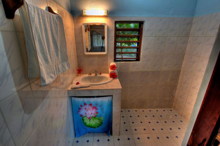 Room 2 of 17