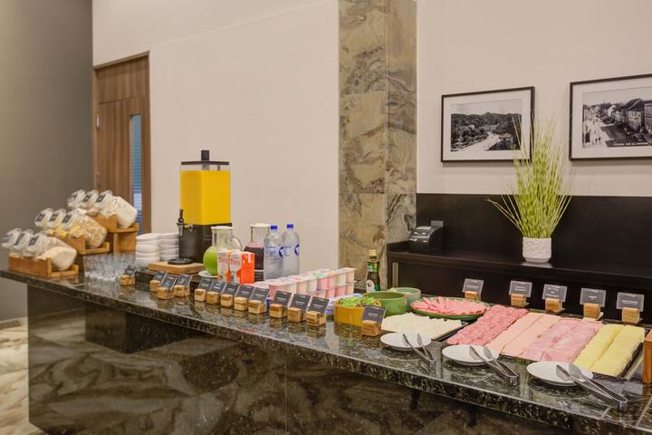Breakfast/Coffee Service 53 of 69