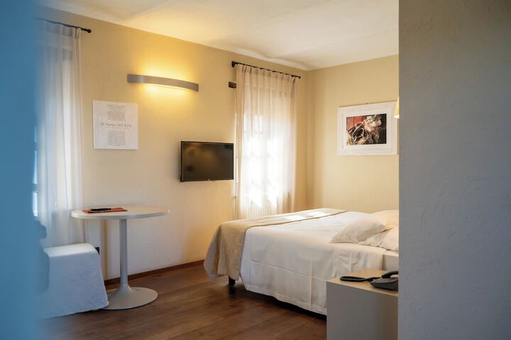 Room 19 of 64