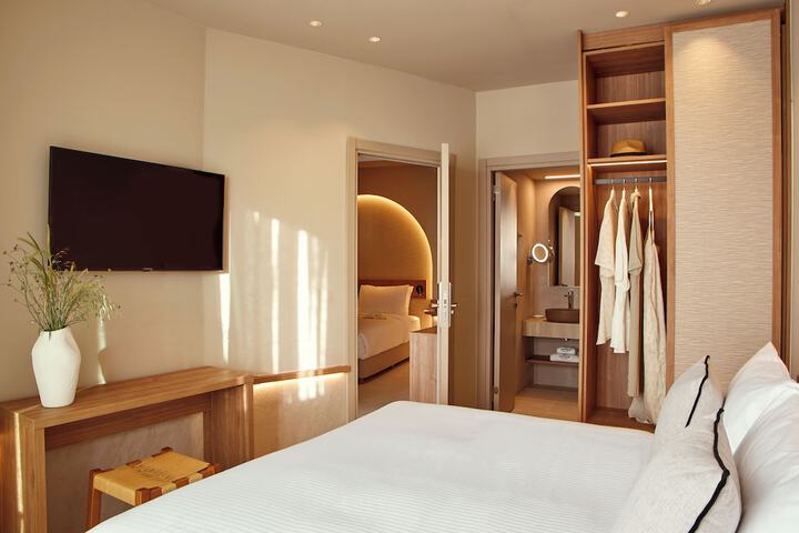 Room 50 of 183
