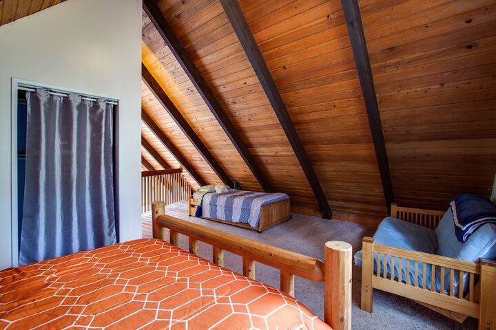 Room 2 of 26