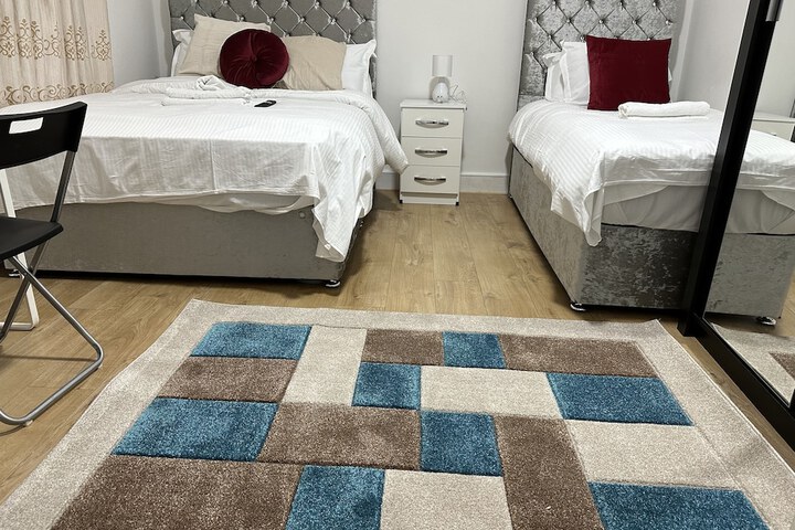 Room 33 of 38