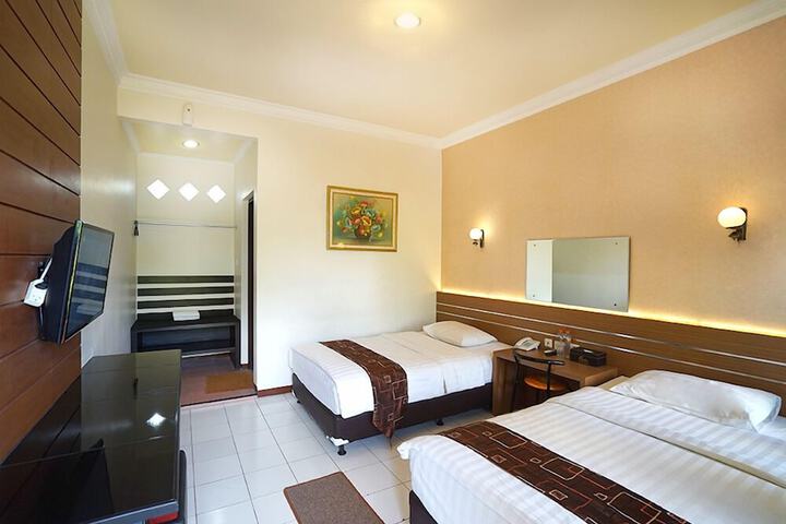 Room 9 of 26