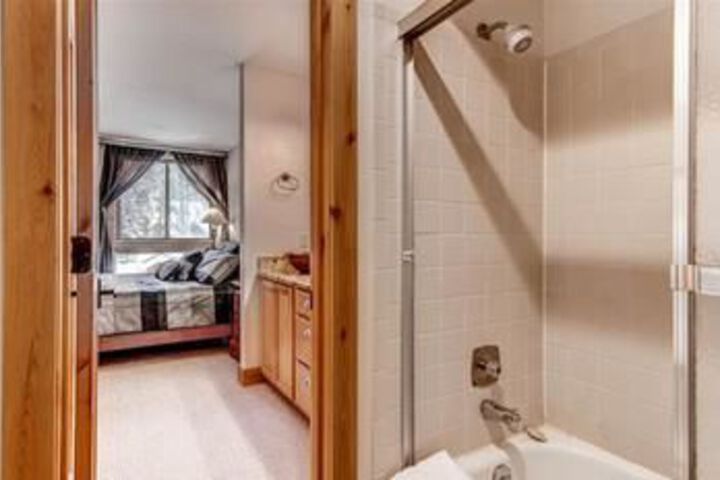 Room 6 of 49
