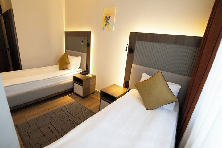Room 55 of 86