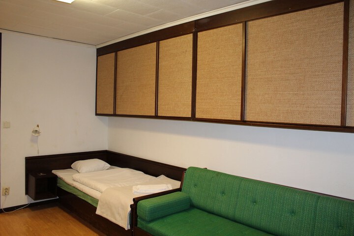 Room 30 of 140