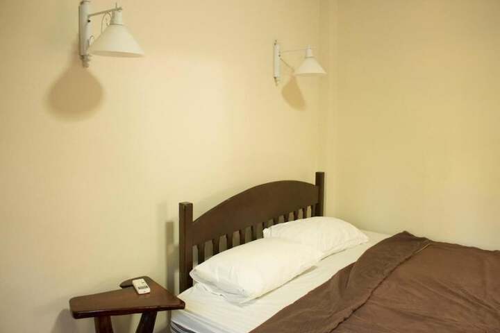 Room 3 of 53