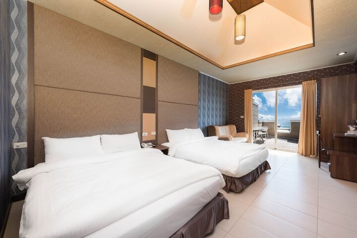 Room 2 of 17