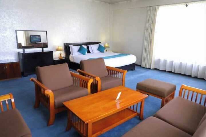 Room 5 of 25