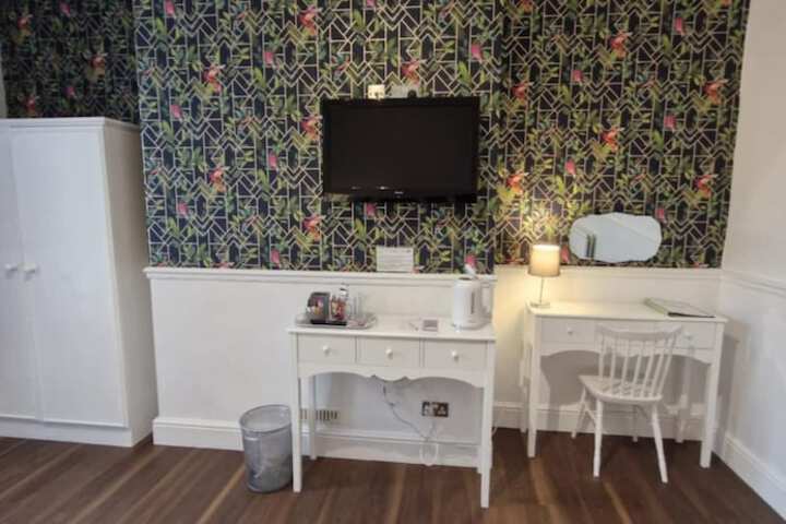 Room 122 of 263