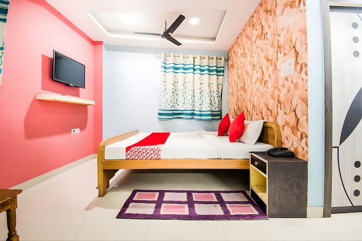 Room 11 of 26