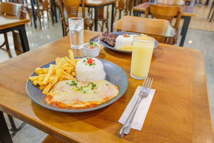 Dining 53 of 97
