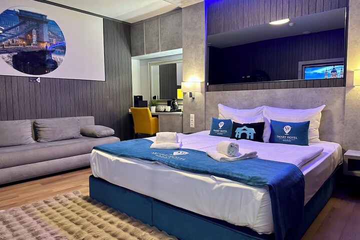 Room 93 of 194
