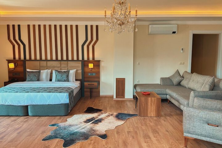 Room 27 of 41