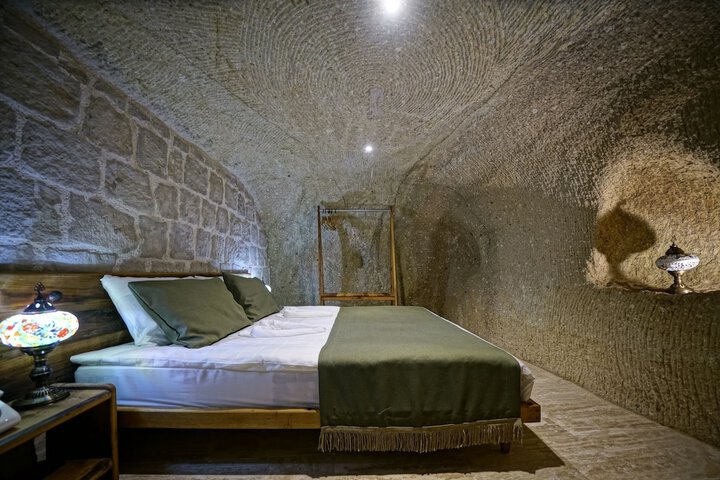 Room 19 of 90