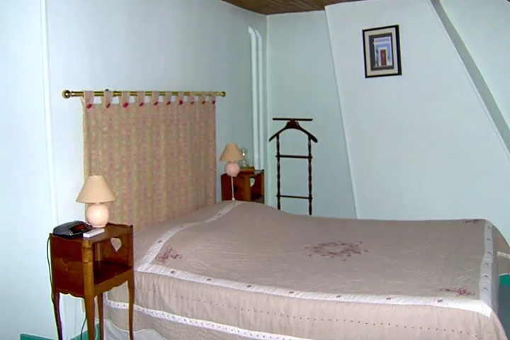 Room 2 of 12