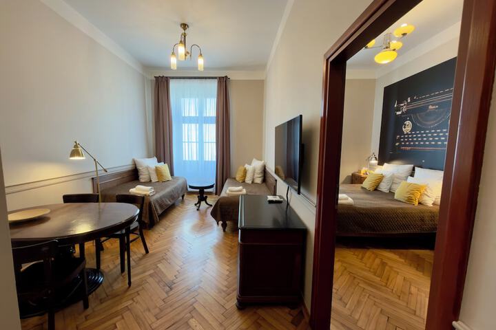 Room 14 of 121