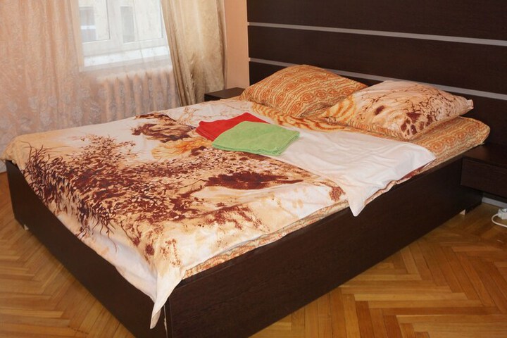 Room 5 of 11