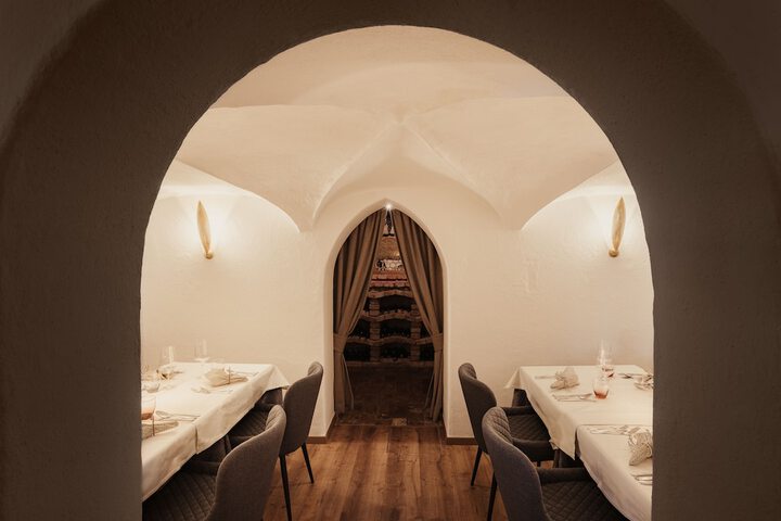 Dining 71 of 87