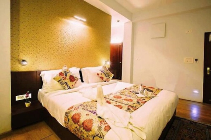 Room 15 of 37