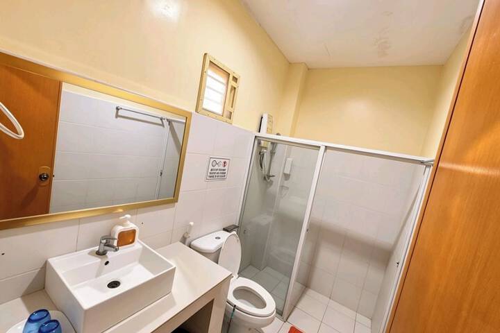 Room 14 of 33