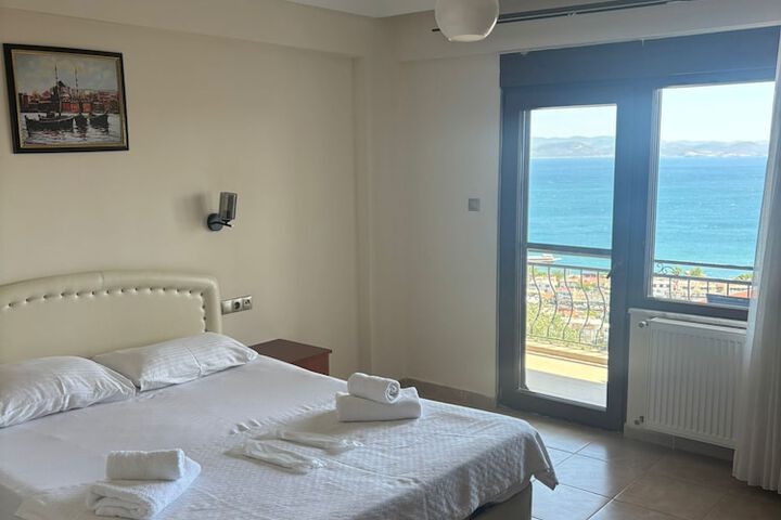 Room 2 of 19
