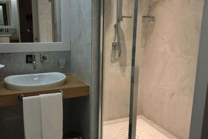 Room 19 of 46