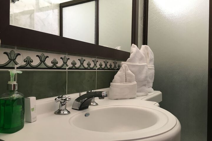 Room 30 of 41