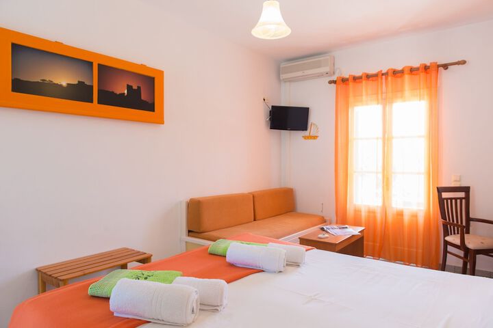 Room 68 of 195
