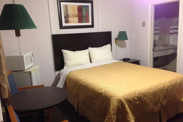 Room 17 of 57