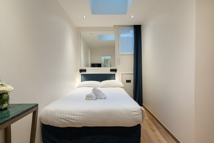 Room 11 of 70