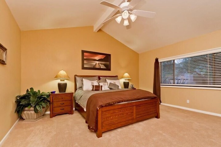 Room 3 of 26
